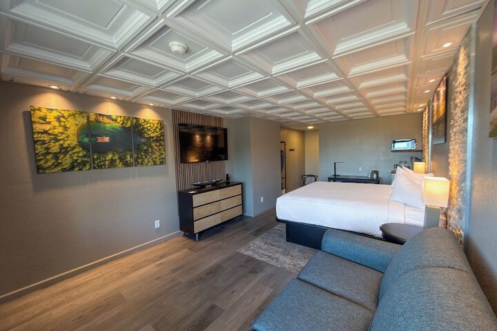 Room 7 of 42