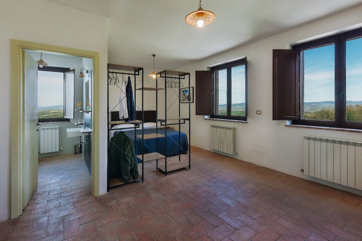 Room 7 of 19