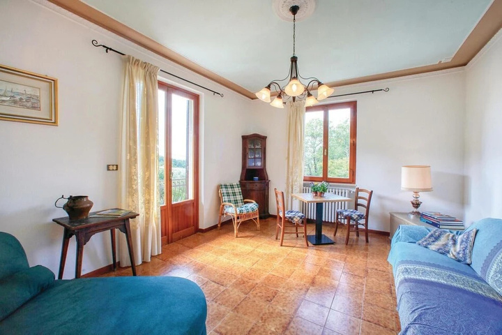 Room 2 of 14