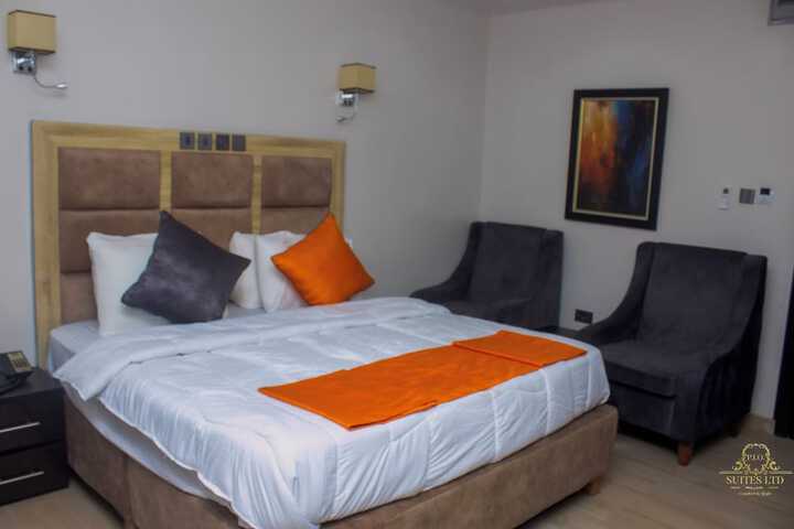 Room 4 of 13