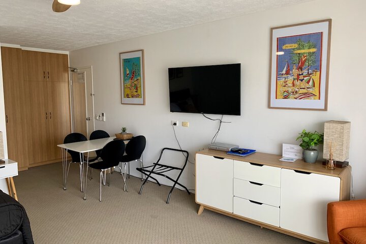 Room 52 of 136