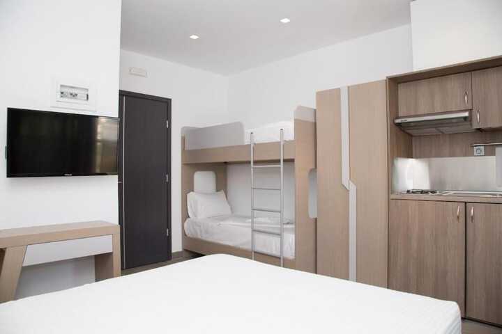 Room 15 of 52