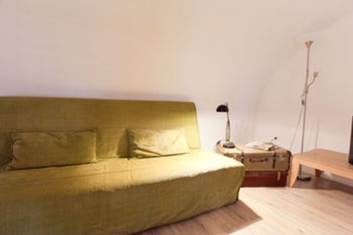 Room 7 of 25