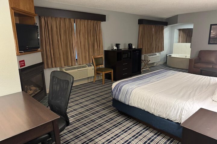 1 King Bed Mobility Accessible (6 of 23)