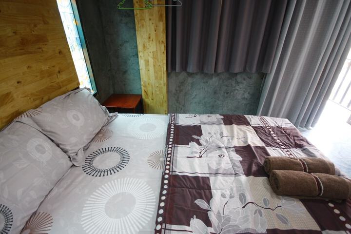 Room 6 of 56