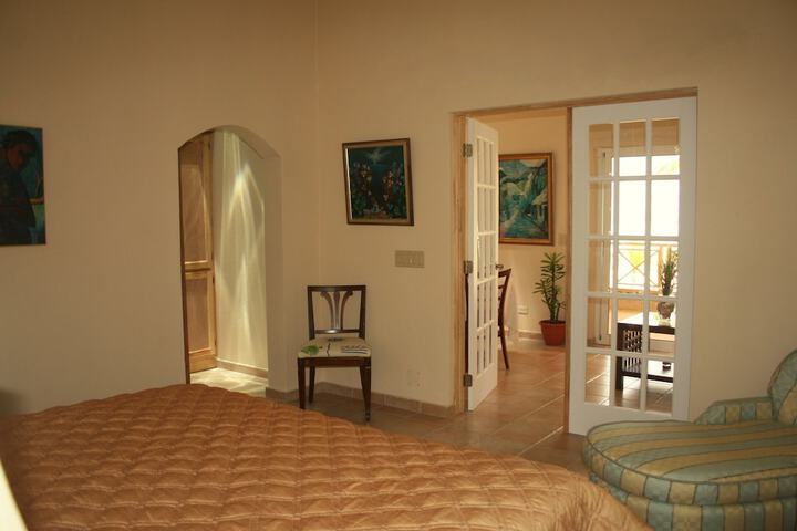 Room 10 of 108