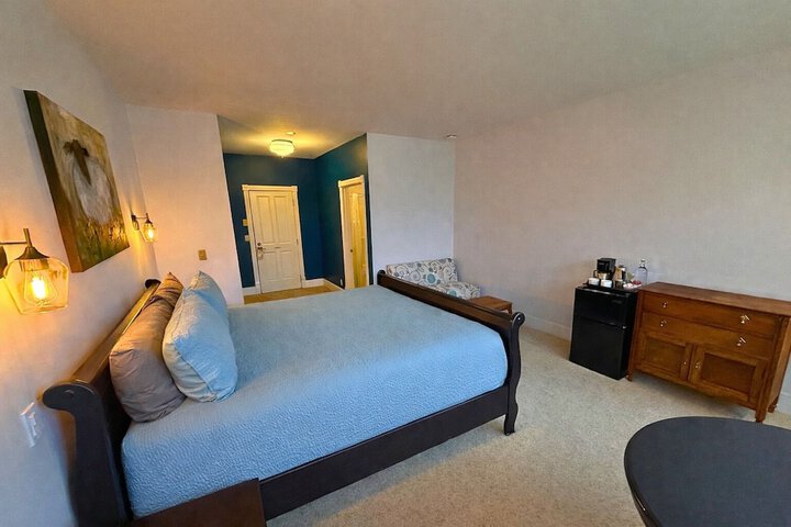 Room 67 of 128