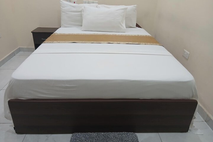 Room 9 of 21
