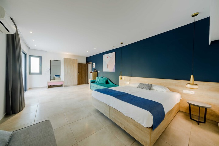 Room 19 of 70