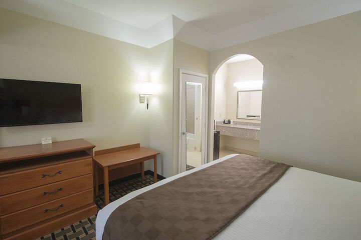 Room 27 of 45