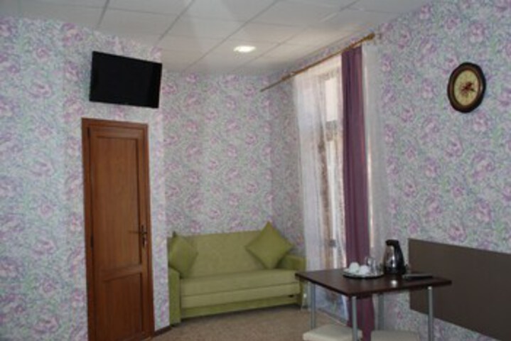 Room 13 of 24