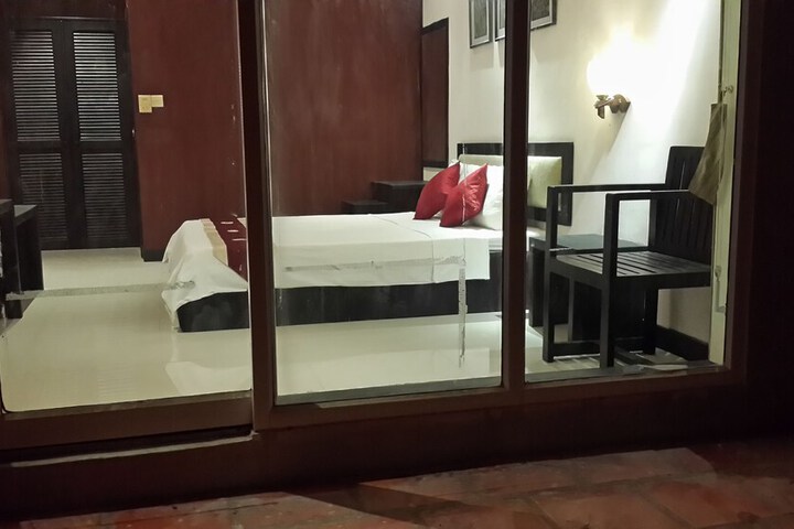 Room 13 of 69
