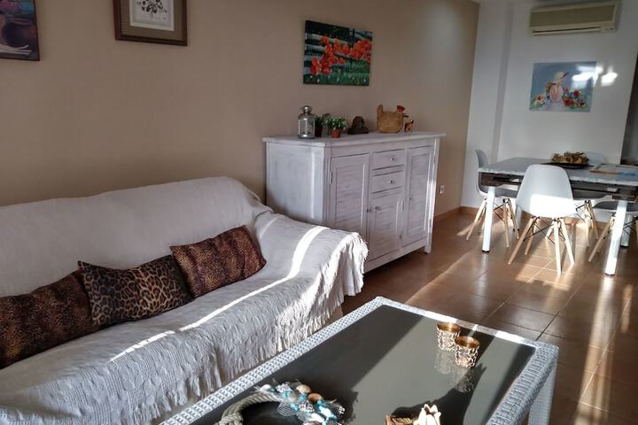 Room 6 of 10