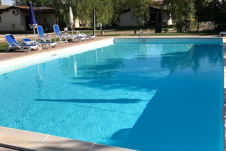Pool 40 of 54