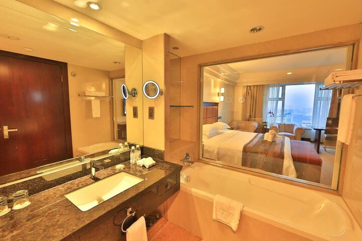 Room 29 of 44