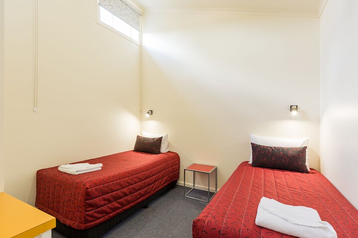 Room 10 of 50