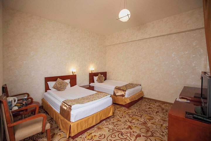 Room 21 of 48