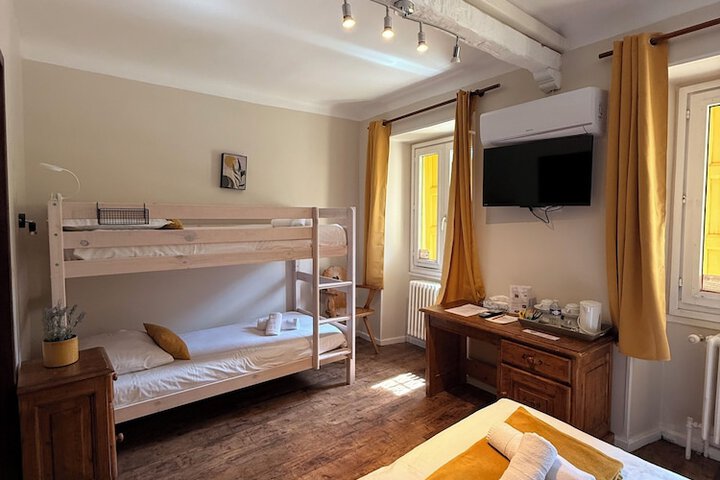 Room 5 of 45