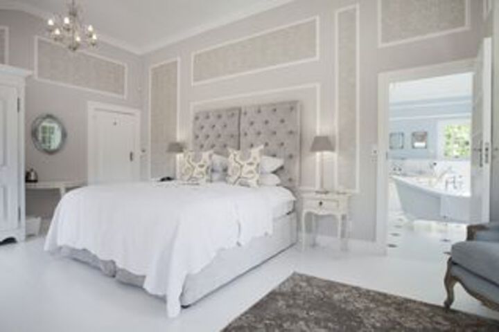 Room 11 of 29