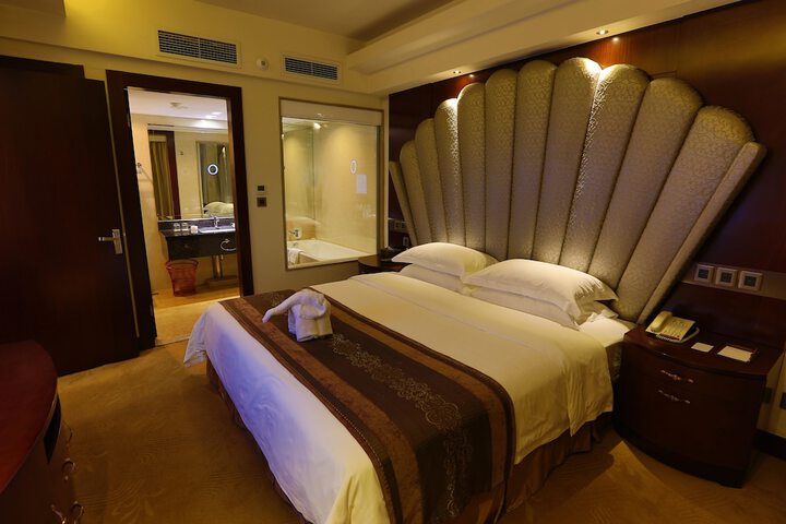 Room 20 of 44