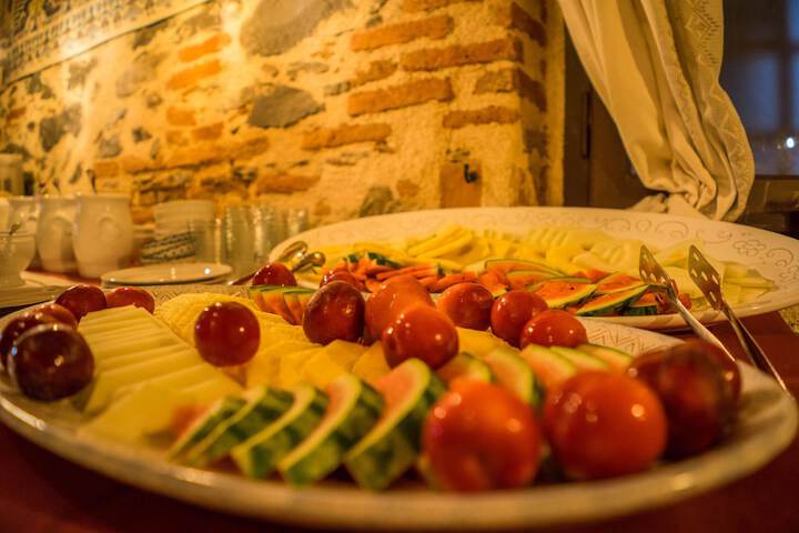 Dining 60 of 97