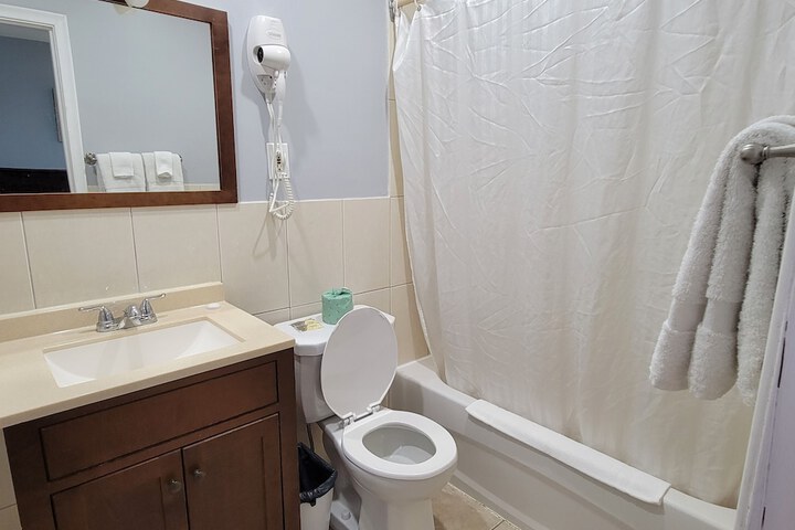 Room 40 of 49