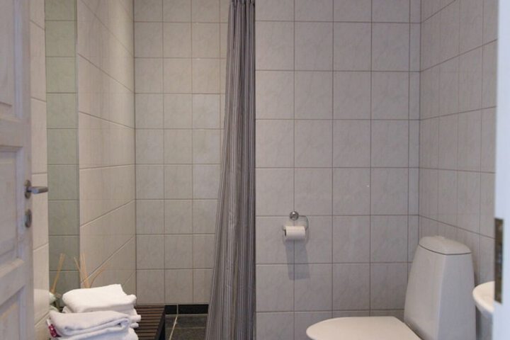 Room 14 of 18
