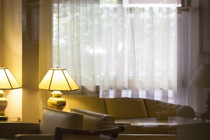Lounge 40 of 53