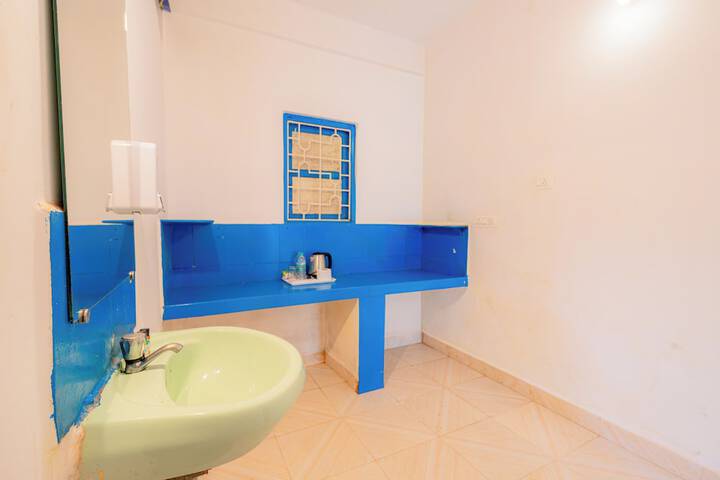 Room 9 of 95