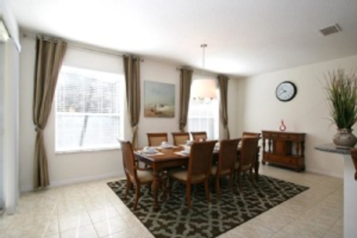 Room 104 of 299