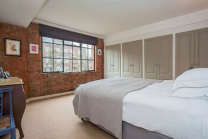 Room 21 of 27