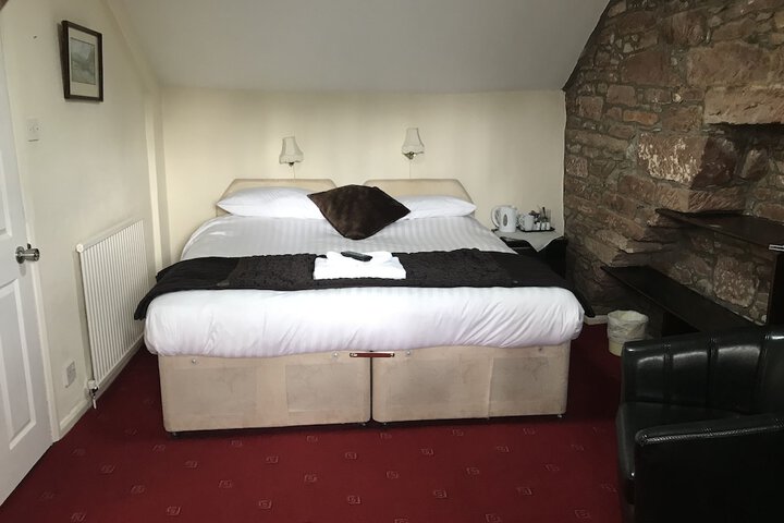 Room 9 of 30