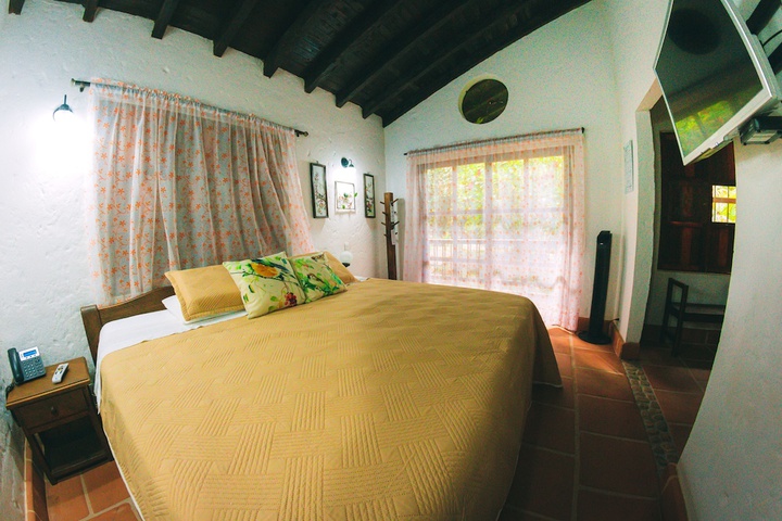Room 3 of 66
