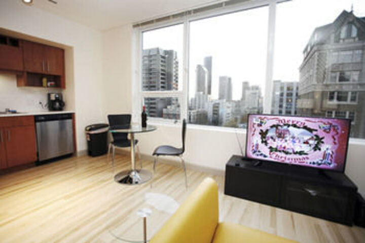 Room 14 of 30