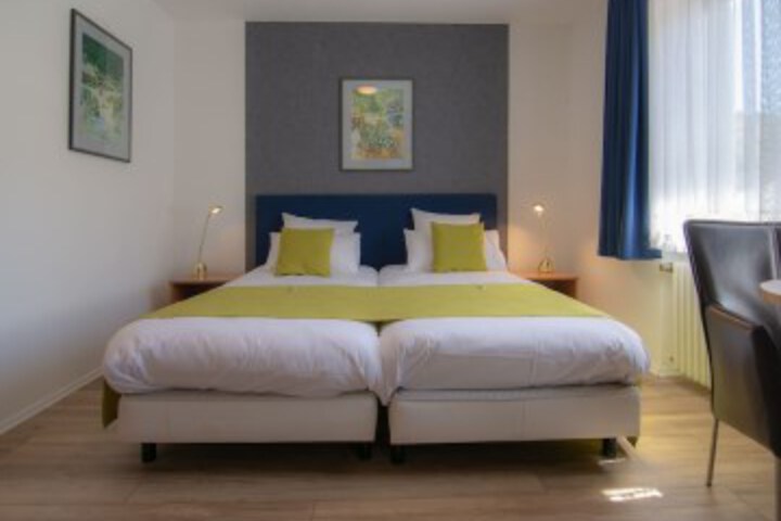Room 2 of 58