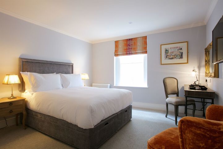 Room 5 of 49