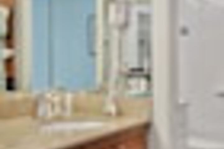 Room 425 of 549