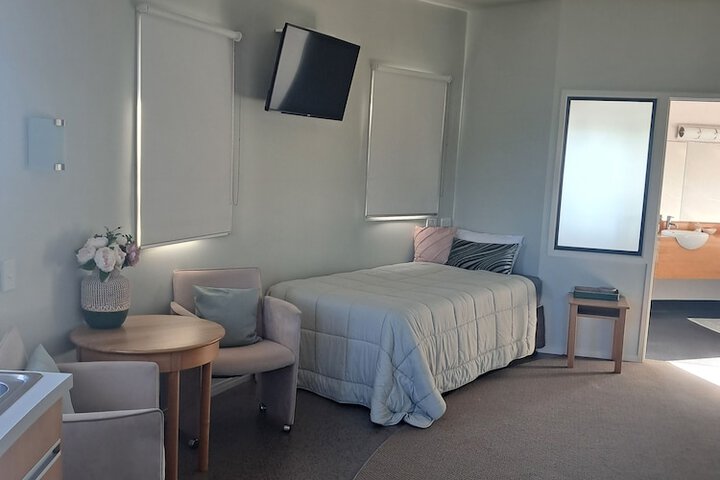 Room 13 of 37