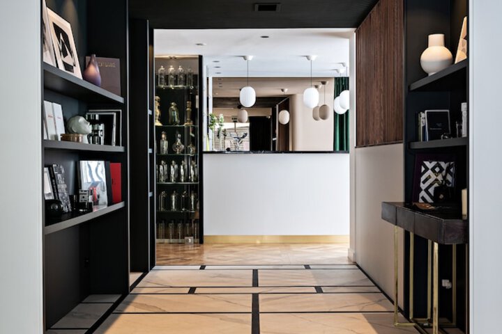 Guest Lobby