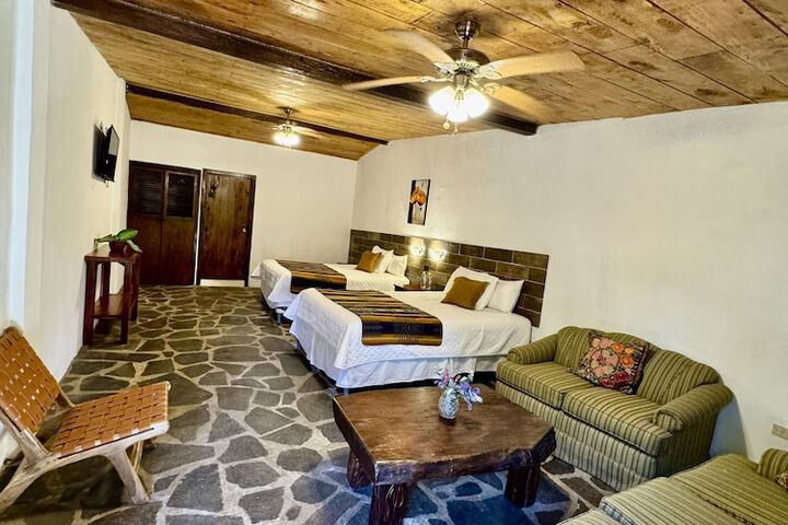 Room 4 of 36