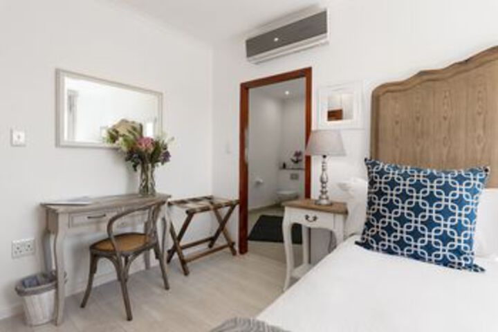Room 119 of 211