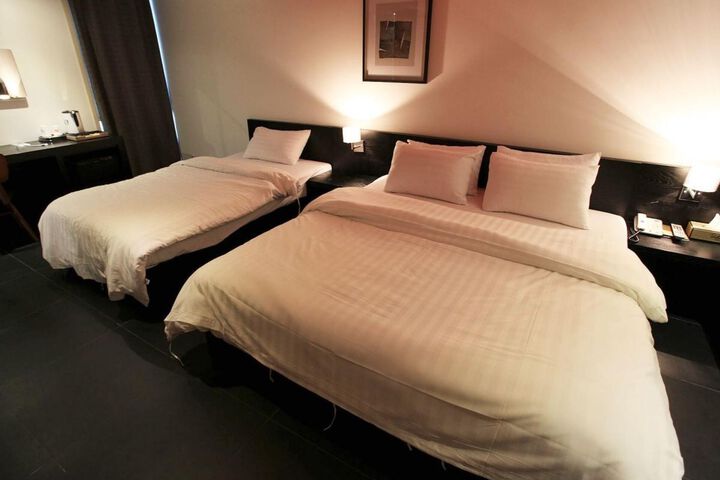 Room 50 of 176