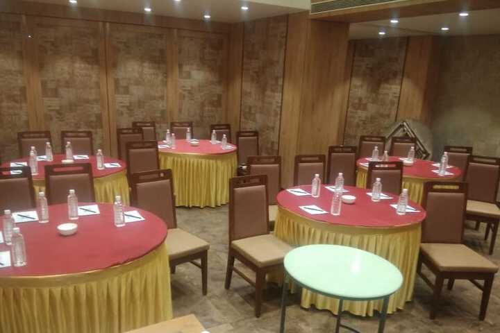 Ballroom/Hall 62 of 71
