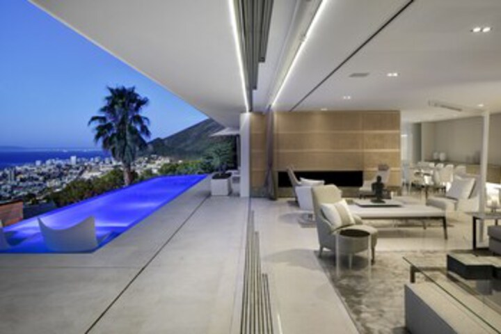 Pool 10 of 18