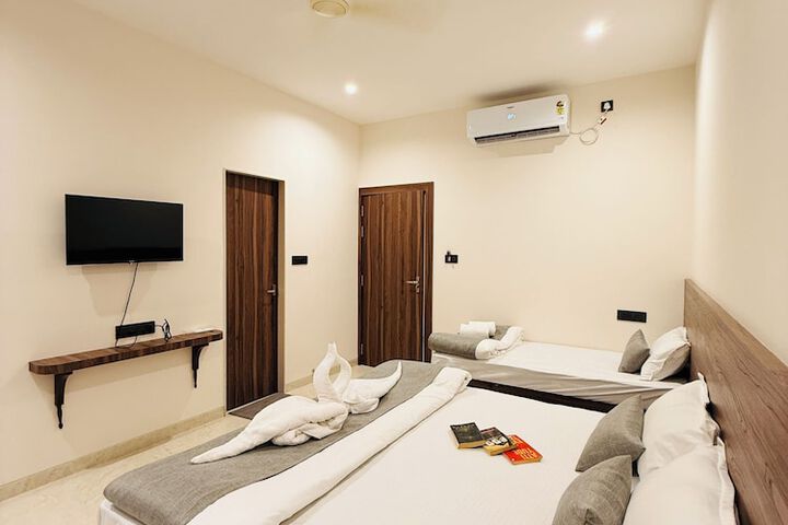 Room 28 of 84