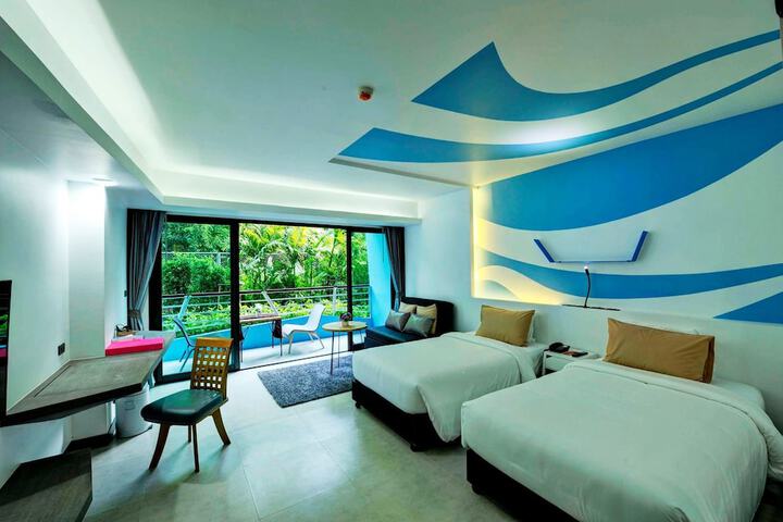Room 12 of 50