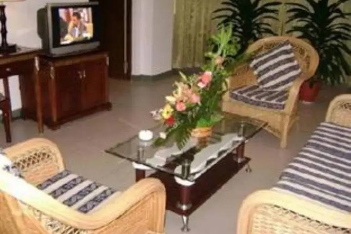 Room 2 of 9