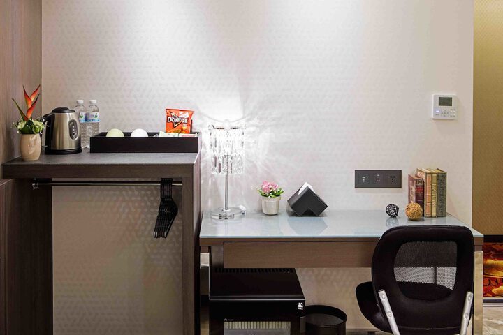 Room 12 of 60
