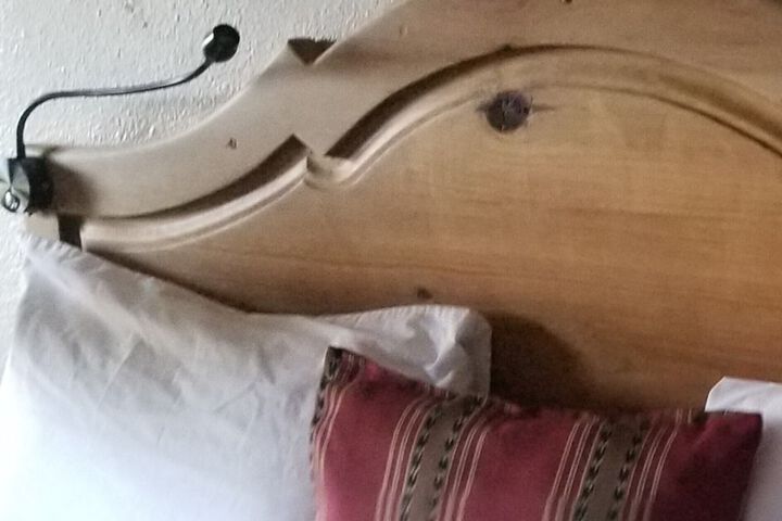Room 25 of 74