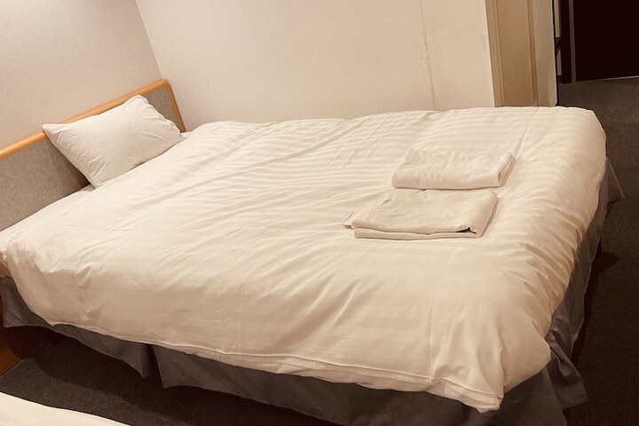 Room 19 of 35
